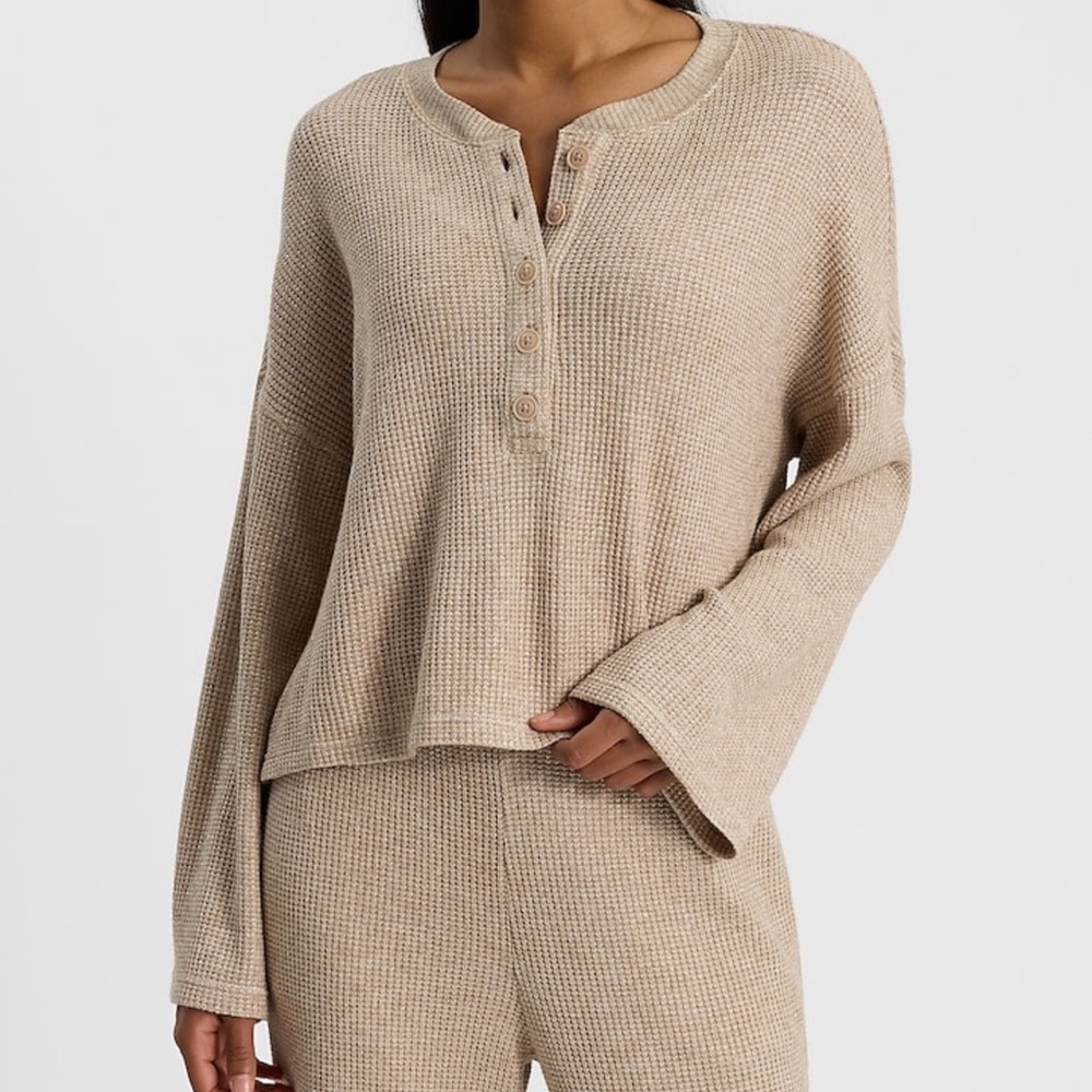 Express Glitter Waffle Long Sleeve Cropped Henley Tee XS NWT